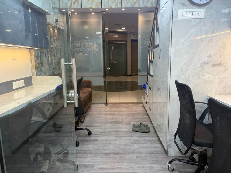  Parking, rustomjee-eaze-zone-mall Commercial Office Space 254 Sq.Ft. In Malad West Mumbai 10625614
