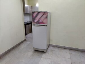 Room in 2 BHK Apartment at Basera Apartment, Salunkhe Vihar Society – for Rent