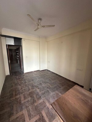 Room in 2.5 BHK Apartment at Himalaya Tanishq, Raj Nagar Extension – for Rent
