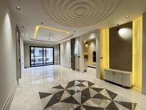 Living Room in 3 BHK Builder Floor at Sector 23 – for Rent