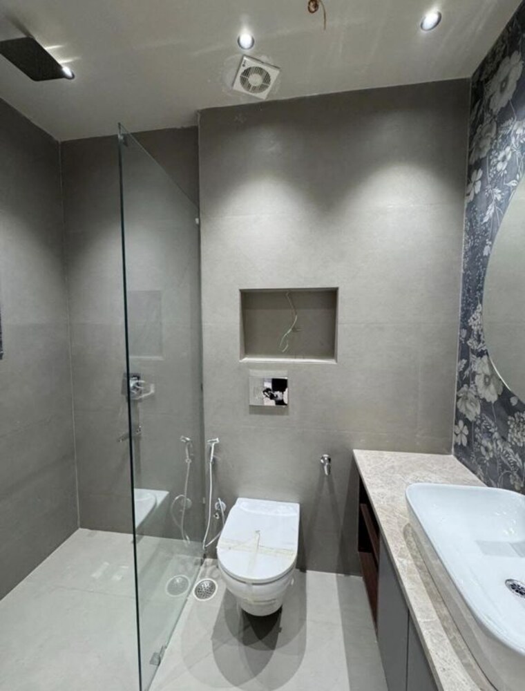 Bathroom, sector 23 3 Bedroom 1600 Sq.Ft. Builder Floor In Sector 23 Gurgaon 10625619