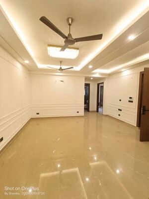 Kitchen in 3 BHK Apartment at CS Roseate 63, Sector 63a – for Rent