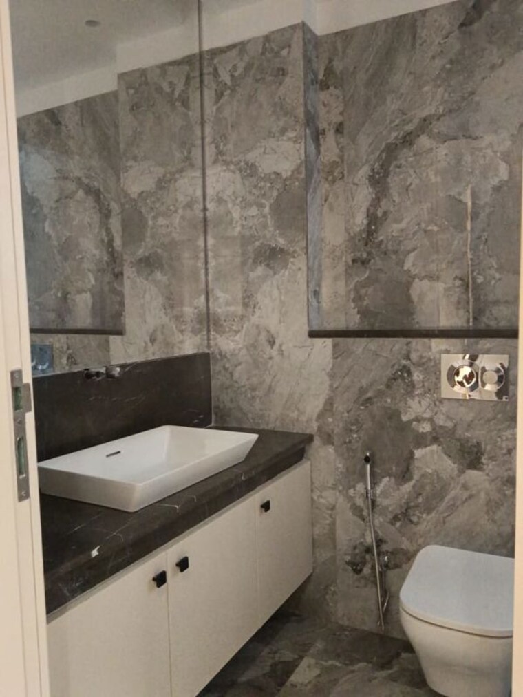 Bathroom, malibu town 4 Bedroom 483 Sq.Yd. Builder Floor In Malibu Town Gurgaon 10625635