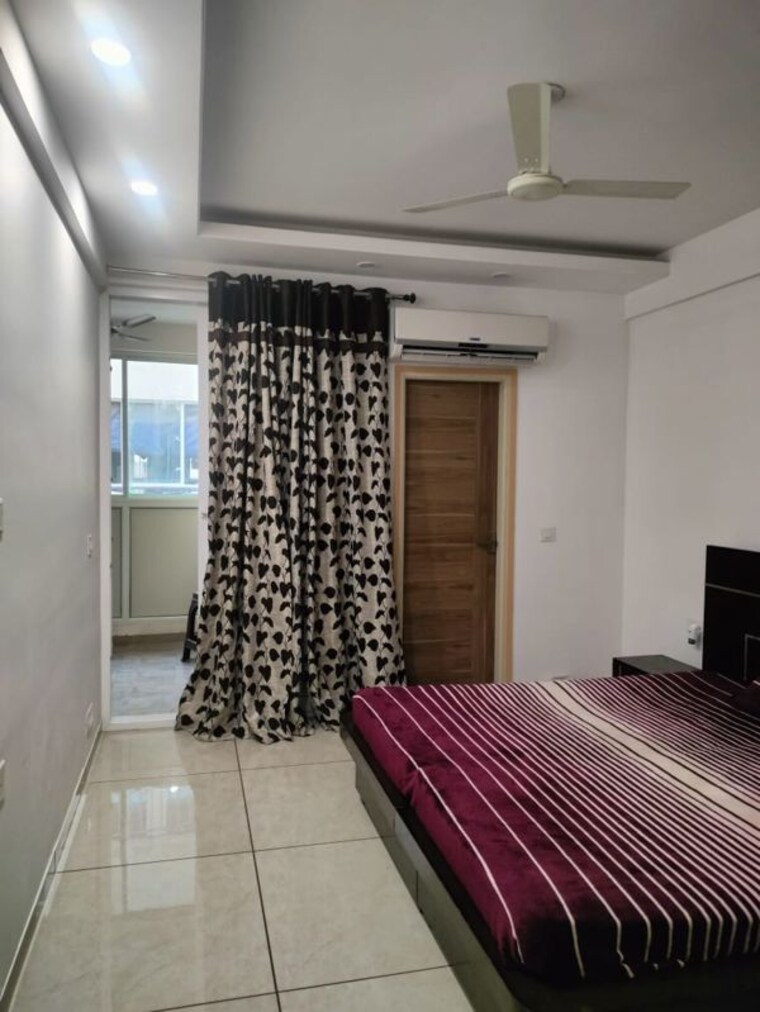 Bedroom, vip road 3 Bedroom 1850 Sq.Ft. Apartment In Vip Road Zirakpur 10625647