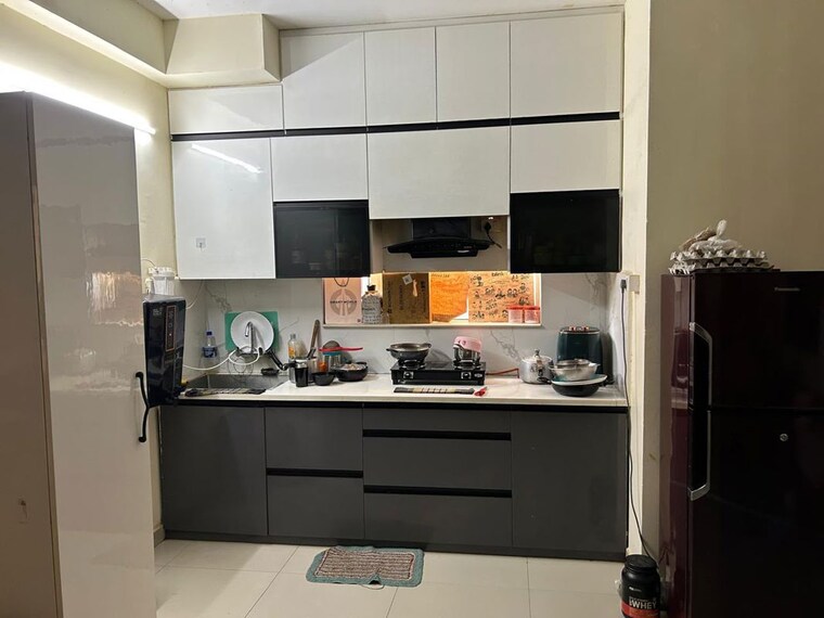 Kitchen, pyramid-fusion-homes 2 Bedroom 700 Sq.Ft. Apartment In Sector 70a Gurgaon 10625650