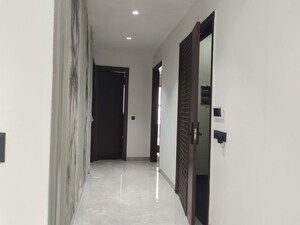 Building Lobby in 3 BHK Builder Floor at Sector 22 – for Rent