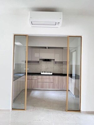 Bathroom in 3 BHK Apartment at Smart World Orchard, Sector 61 – for Sale