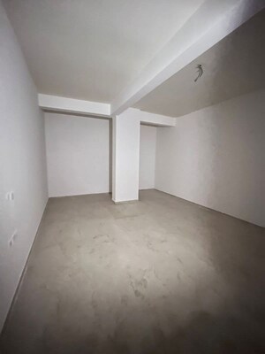 Room in 3 BHK Apartment at Smart World Orchard, Sector 61 – for Sale