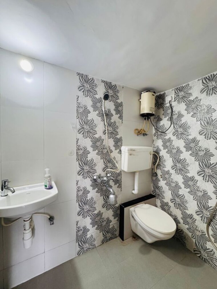 Bathroom, ghanshyam-palace-vasai 1 Bedroom 705 Sq.Ft. Apartment In Vasai West Palghar 10625652