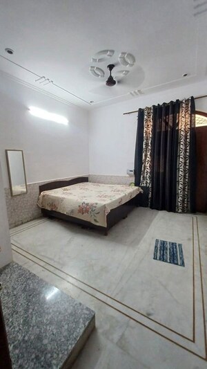 Bedroom in 3 BHK Builder Floor at Sector 23 – for Rent