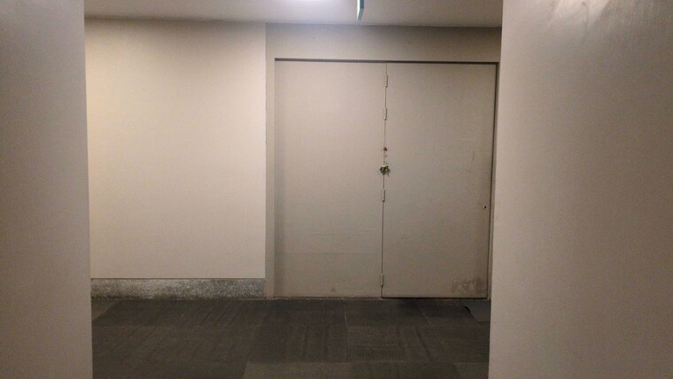 Room, lodha-supremus-worli Commercial Office Space 2400 Sq.Ft. In Worli Mumbai 10625688