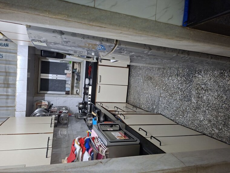  Parking, vile parle west 2 Bedroom 600 Sq.Ft. Apartment In Vile Parle West Mumbai 10625689
