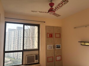 Room in 3 BHK Apartment at Unitech Uniworld Gardens 2, Sector 47 – for Rent