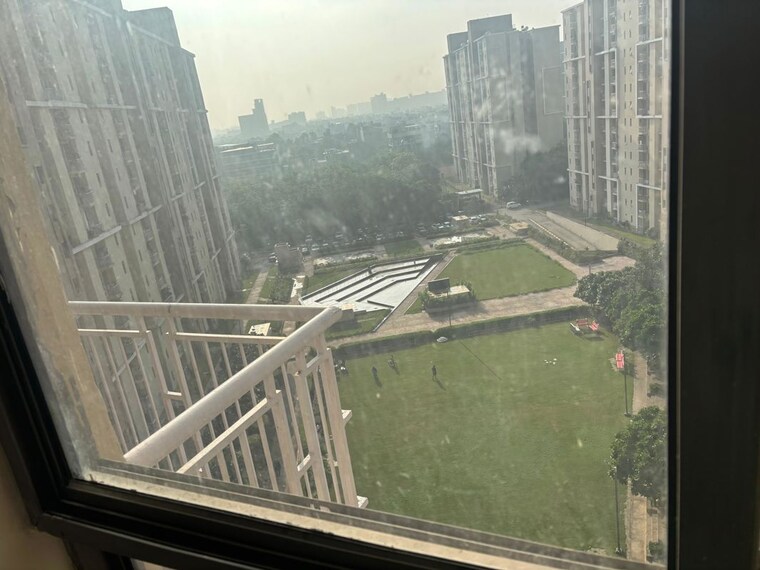 Balcony, unitech-uniworld-gardens-2 3 Bedroom 2200 Sq.Ft. Apartment In Sector 47 Gurgaon 10625694