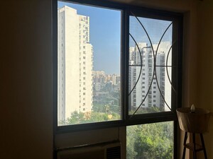 Room in 3 BHK Apartment at Unitech Uniworld Gardens 2, Sector 47 – for Rent