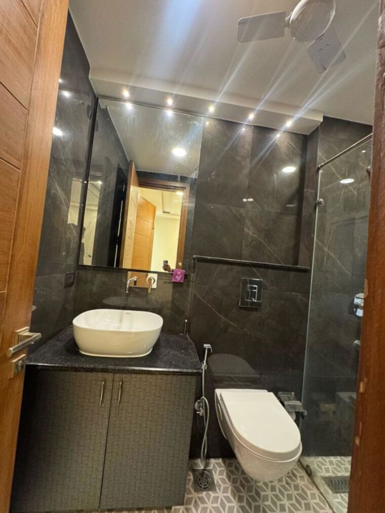 Bathroom, sector 21 3 Bedroom 1600 Sq.Ft. Builder Floor In Sector 21 Gurgaon 10625705