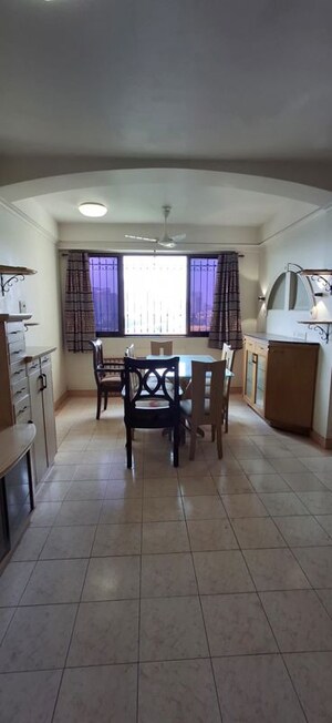 Team Area in 2 BHK Apartment at Ankur Building, Malad West – for Rent