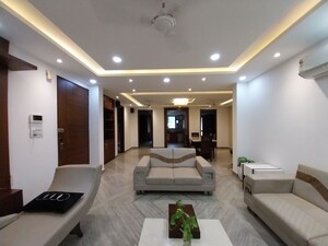 Bedroom in 3 BHK Builder Floor at Sector 23 – for Rent