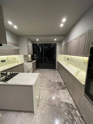 Team Area in 3 BHK Builder Floor at Sector 23 – for Rent
