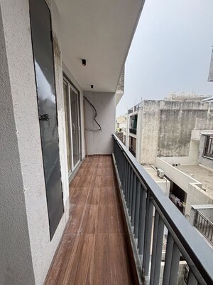 Balcony in 3 BHK Builder Floor at Sector 23 – for Rent