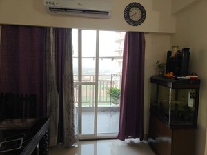 Room in 2.5 BHK Apartment at M3M Marina, Sector 68 – for Rent