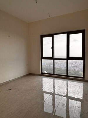 Room in 3.5 BHK Apartment at Sheth Auris Serenity Tower 3, Malad West – for Sale