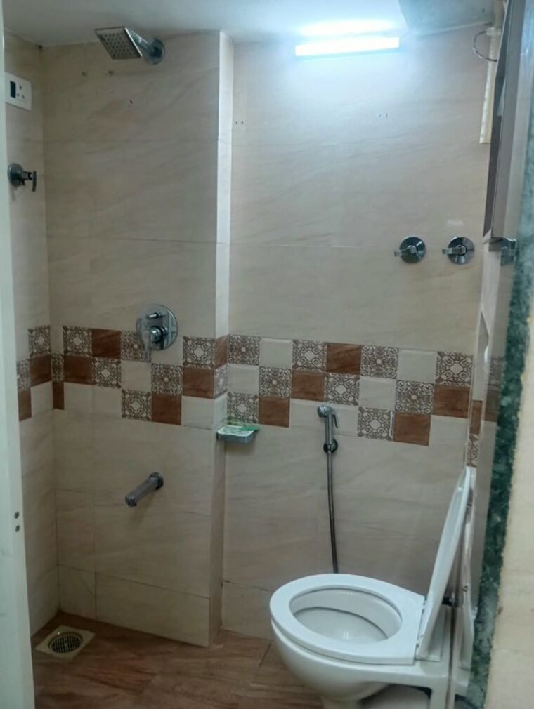 Bathroom, goregaon west 1 Bedroom 360 Sq.Ft. Apartment In Goregaon West Mumbai 10625752