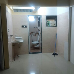 Room in 1 BHK Apartment at Goregaon West – for Rent