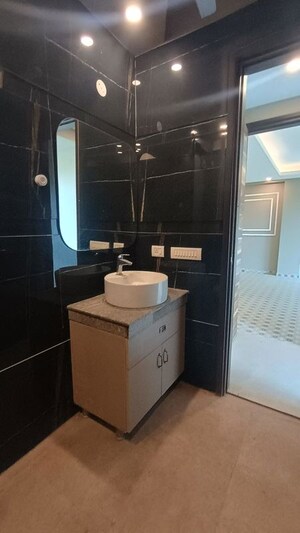 Team Area in 3 BHK Builder Floor at Palam Vihar Residents Association, Palam Vihar – for Rent