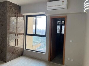 Room in 3 BHK Apartment at M3M Heights, Sector 65 – for Rent