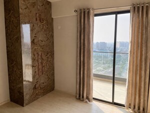 Room in 3 BHK Apartment at M3M Heights, Sector 65 – for Rent