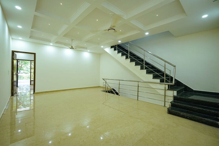 undefined, vip road 4 Bedroom 168 Sq.Yd. Independent House In Vip Road Zirakpur 10625811