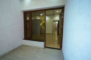 Room in 4 BHK Independent House at Vip Road – for Sale