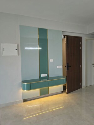 Room in 3 BHK Apartment at Signature Global City, Sector 37d – for Rent