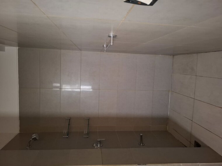 Bathroom, ireo-victory-valley 4 Bedroom 3138 Sq.Ft. Apartment In Sector 67 Gurgaon 10625808