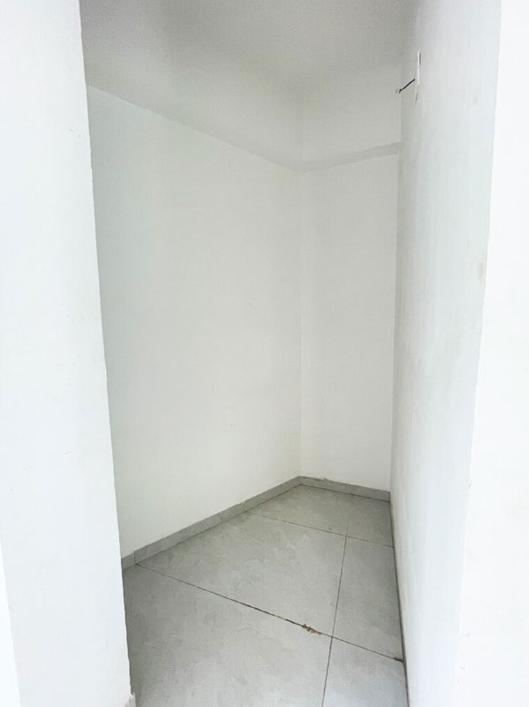 Room, maninagar east 2 Bedroom 140 Sq.Yd. Apartment In Maninagar East Ahmedabad 10625822