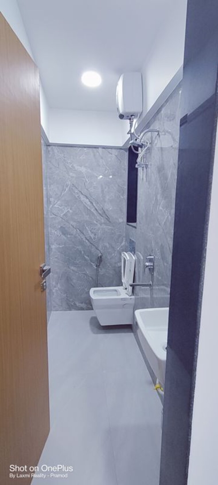 Bathroom, dadar west 5 Bedroom 2200 Sq.Ft. Apartment In Dadar West Mumbai 10624156