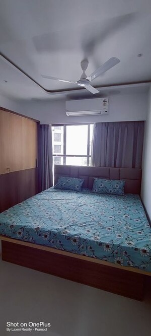 Bedroom in 5 BHK Apartment at Dadar West – for Rent