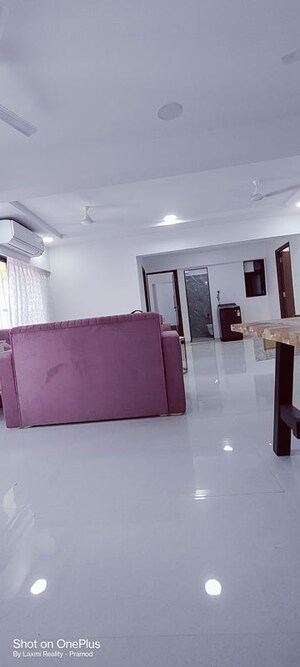Living Room in 5 BHK Apartment at Dadar West – for Rent