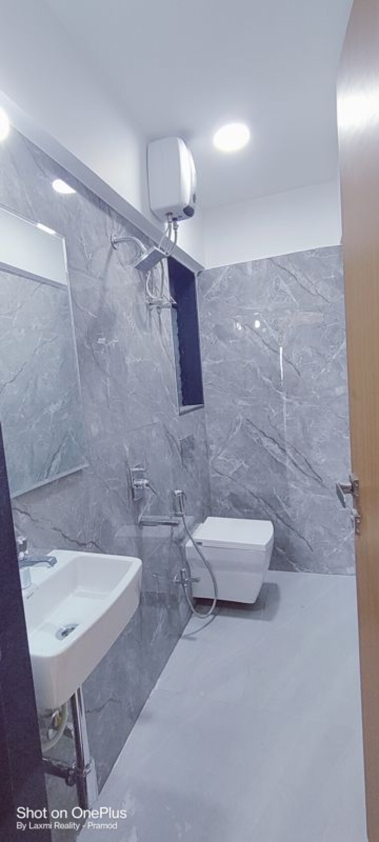 Bathroom, dadar west 5 Bedroom 2200 Sq.Ft. Apartment In Dadar West Mumbai 10624156