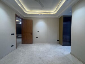 Room in 3 BHK Builder Floor at Sector 23 – for Rent