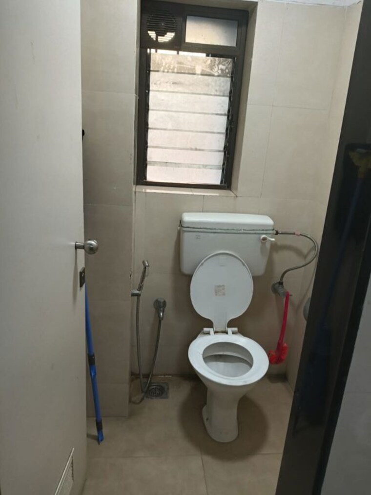 Bathroom, chembur Commercial Office Space 3042 Sq.Ft. In Chembur Mumbai 10625823