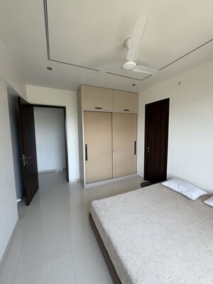 Building Lobby in 3 BHK Apartment at Kalpataru Magnus, Bandra East – for Rent