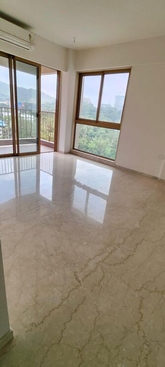 1 BHK 700 Sq.Ft. Apartment in Rustomjee Cleon