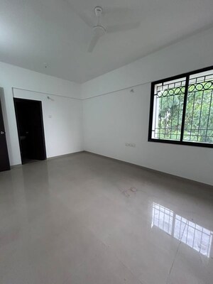 Room in 3 BHK Apartment at Ujwal Nagar – for Rent