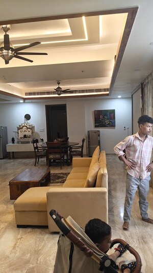 1 RK Apartment For Rent in Mahagun Moderne, Sector 78