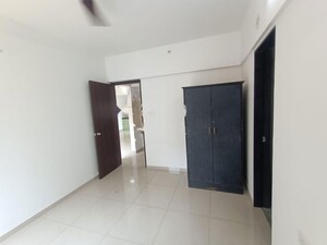 Room in 2 BHK Apartment at Shapoorji Pallonji Joyville Hinjewadi, Hinjewadi – for Rent
