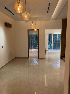 Room in 4 BHK Villa at Johri – for Sale