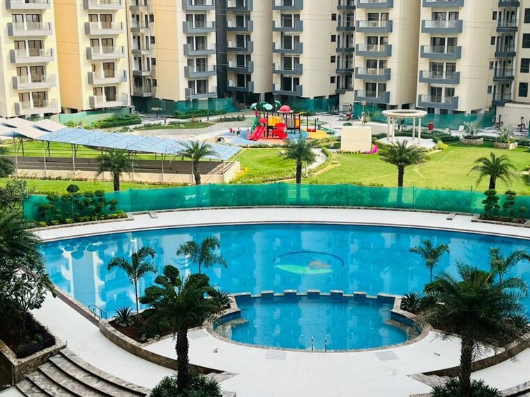 Swimming Pool, awas-vikas-flat 5 Bedroom 5200 Sq.Ft. Penthouse In Vrindavan Yojna Lucknow 10625886