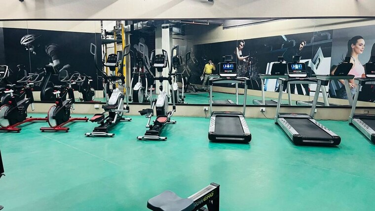 Gym, awas-vikas-flat 5 Bedroom 5200 Sq.Ft. Penthouse In Vrindavan Yojna Lucknow 10625886
